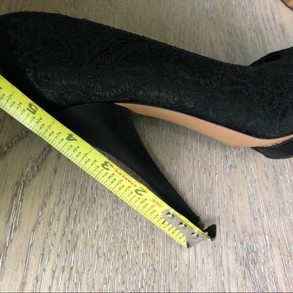 BCBG Max Azria Ogden black pumps 9 - Picture 7 of 7